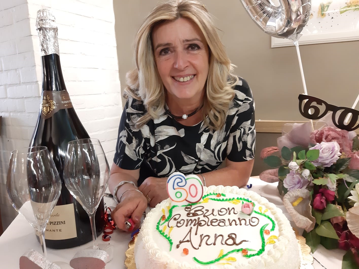 Cava Anna Petrillo Festeggia Oggi I 60 Anni Ulisse Online