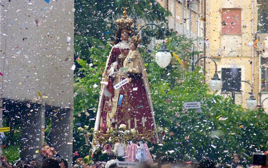 Festa della Madonna delle Galline, storia e leggenda della festa della  città di Pagani - Ulisse online
