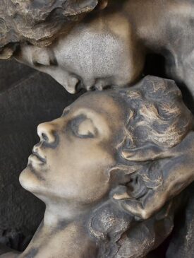 cimitero tomba angelo