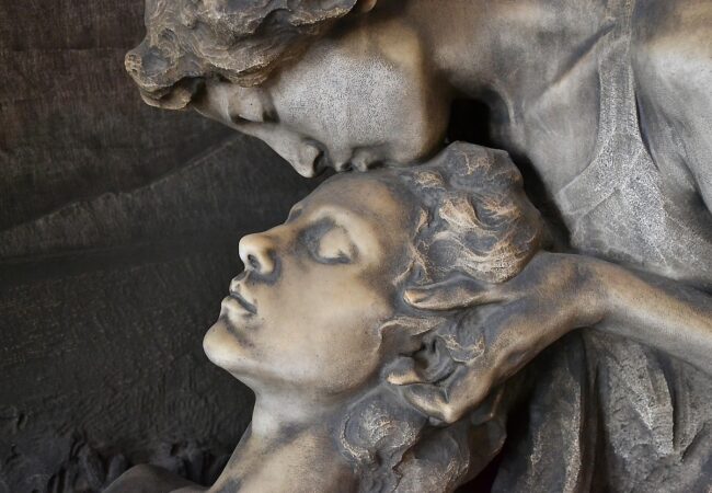 cimitero tomba angelo