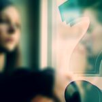 domanda punto interrogativo donna