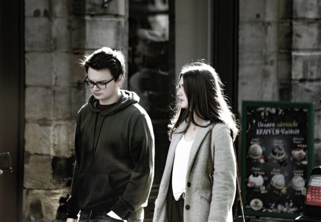 amicizia giovani coppia